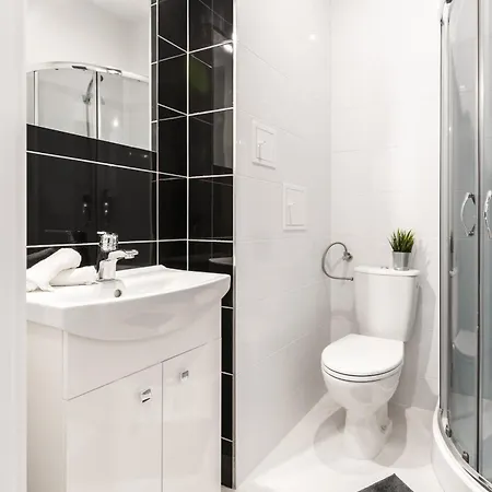 Taczaka Center 포즈난